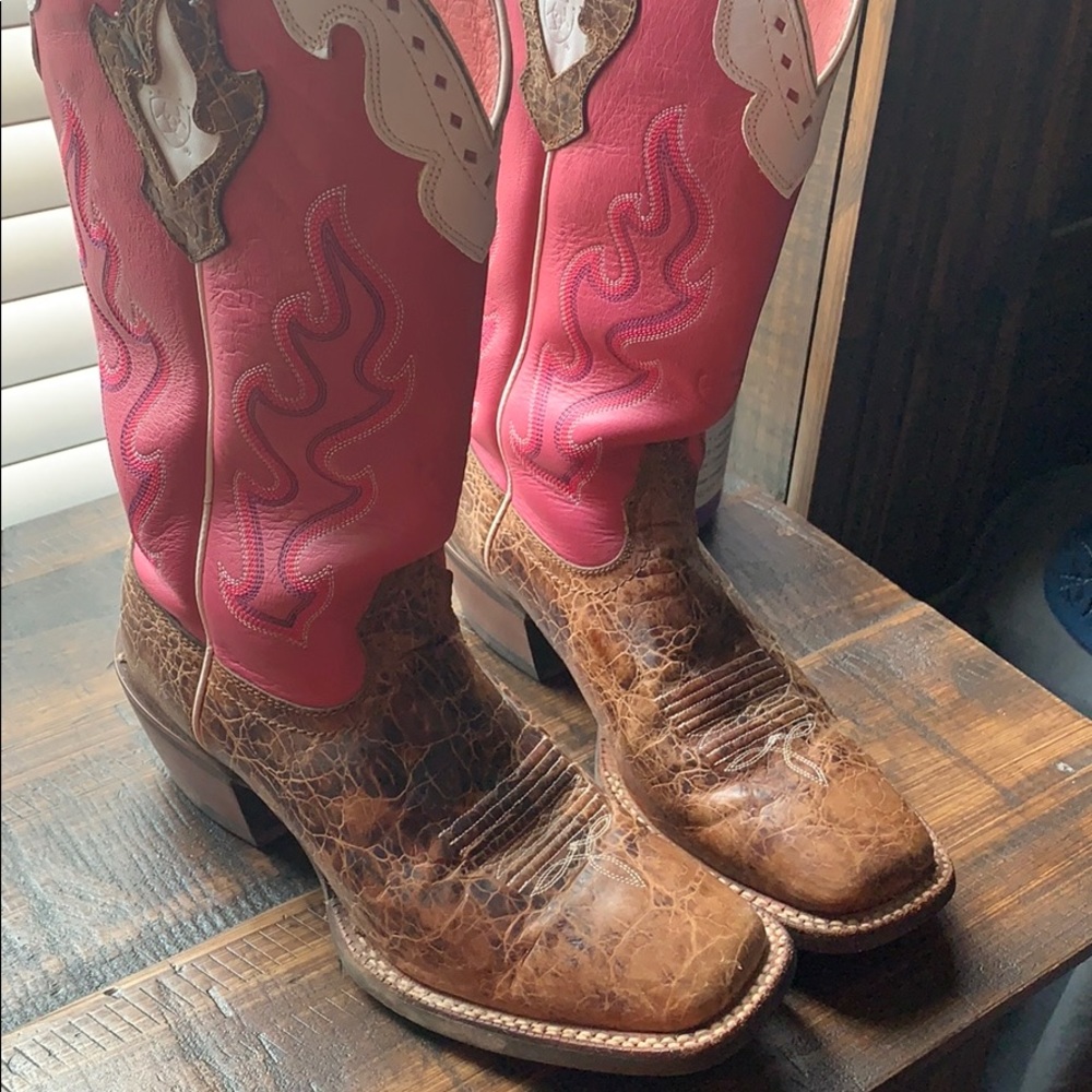 Pink Ariat Cowboy Boots